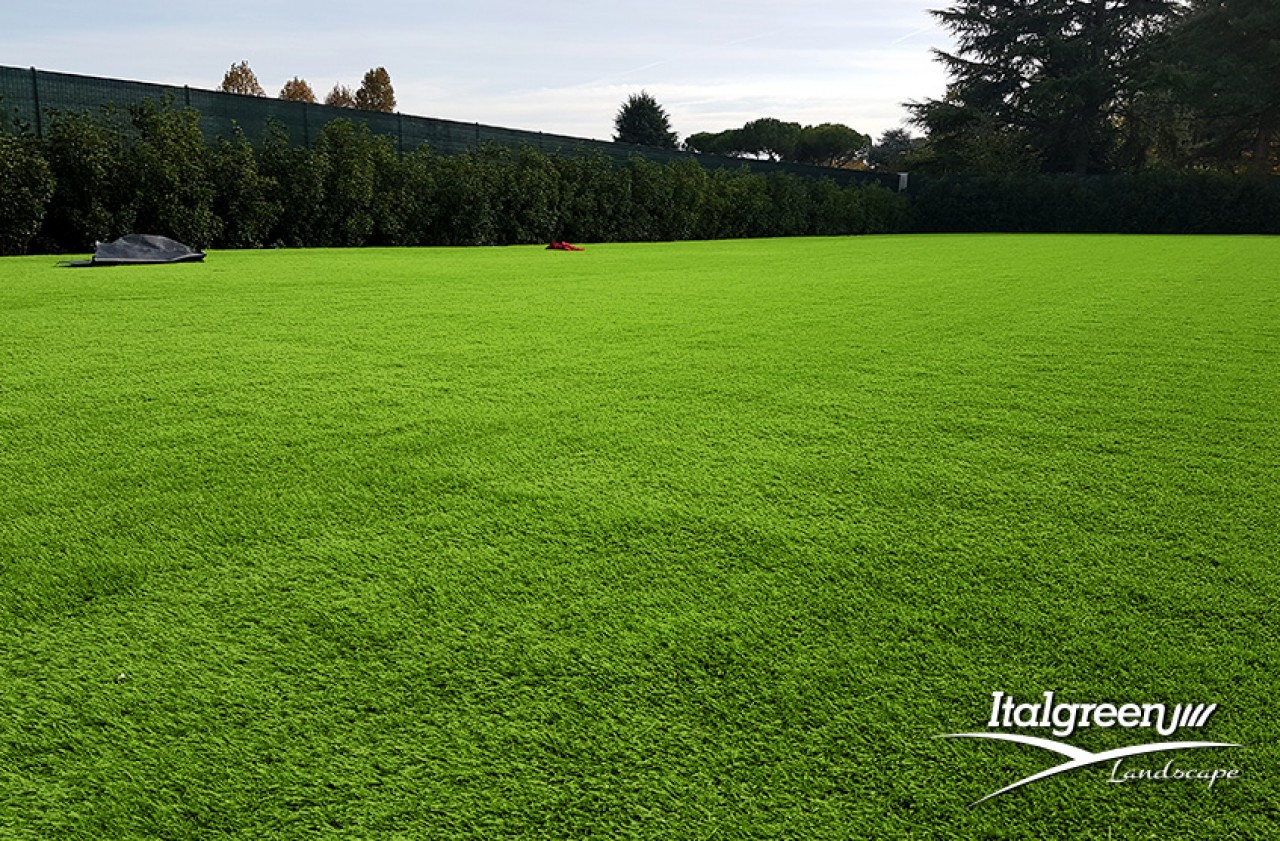 prato finto vero per giardino