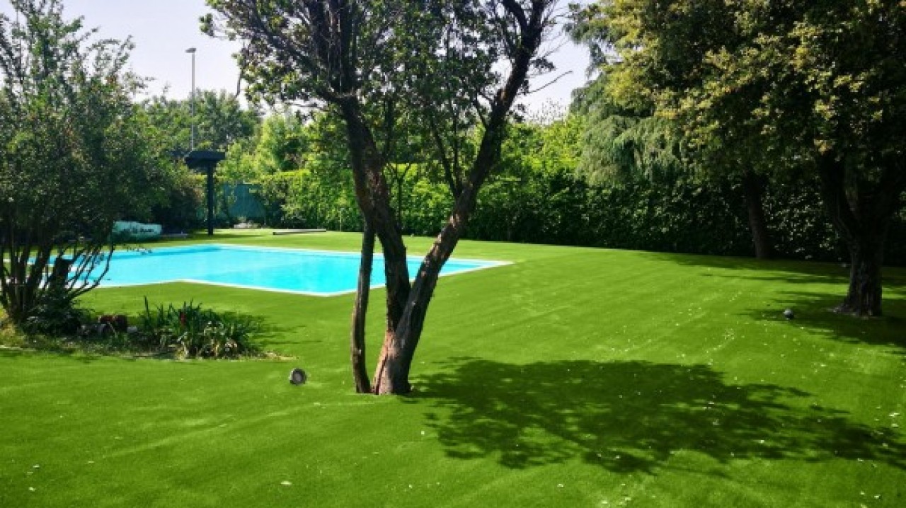 synthetic turf installation