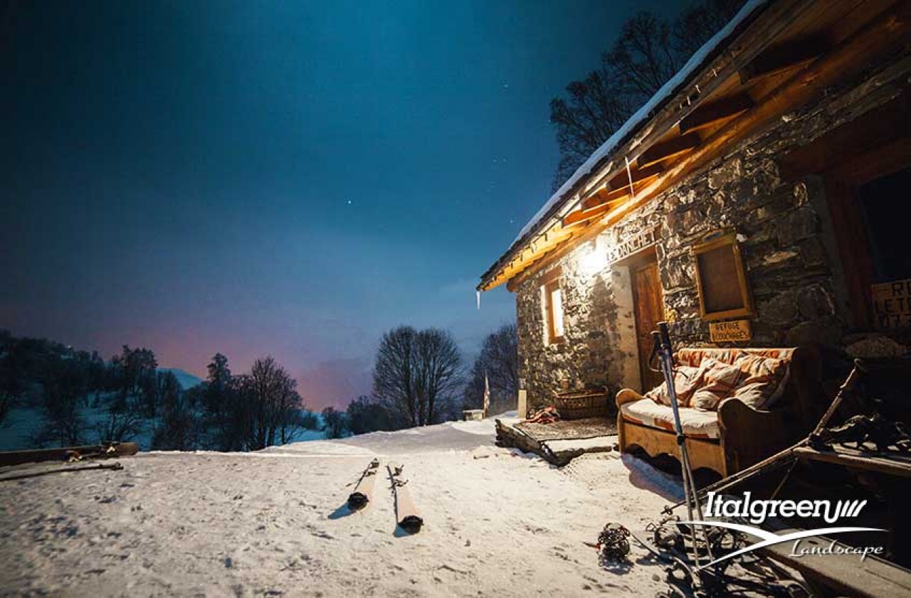 Casa-in-montagna-come-abbellire-il-giardino abbellire il giardino