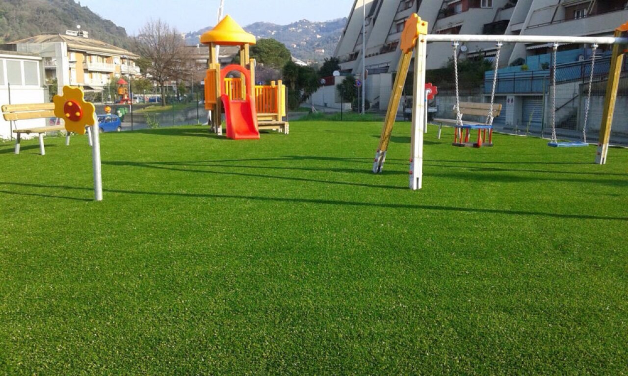 erba-sintetica-parco-giochi-bambini erba sintetica parco giochi bambini