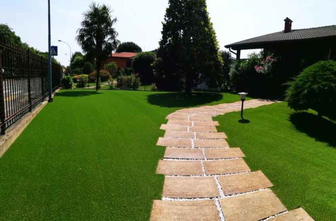 prato-sintetico-per-aiuole prato sintetico per giardini privati